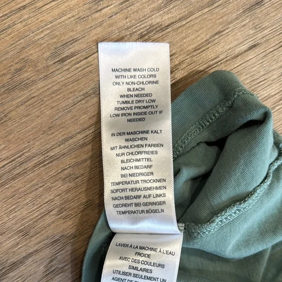 True Religion Women's XS Buddha V-Neck Tee - Picture 11 of 11